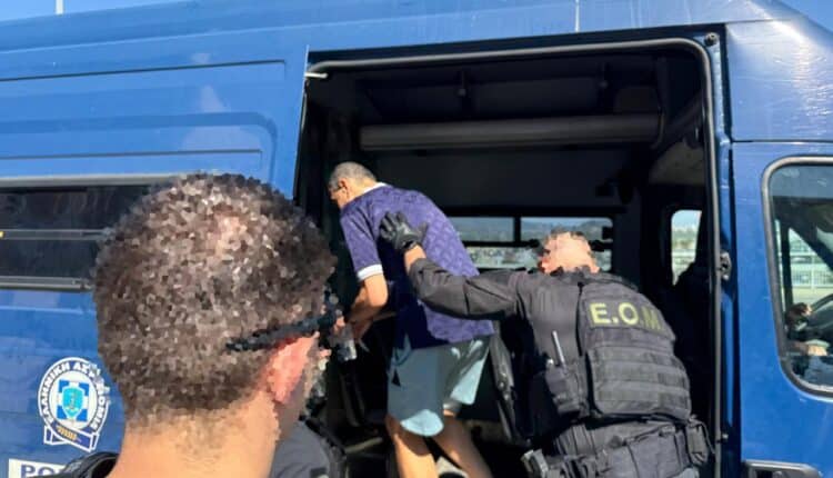 Kaufmann estradato dalla Grecia, sarà trasferito a Rebibbia dopo la notifica degli atti