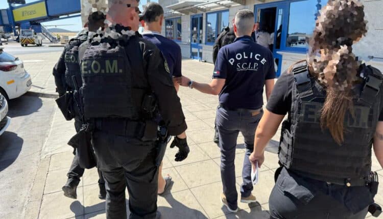 Kaufmann estradato dalla Grecia, sarà trasferito a Rebibbia dopo la notifica degli atti