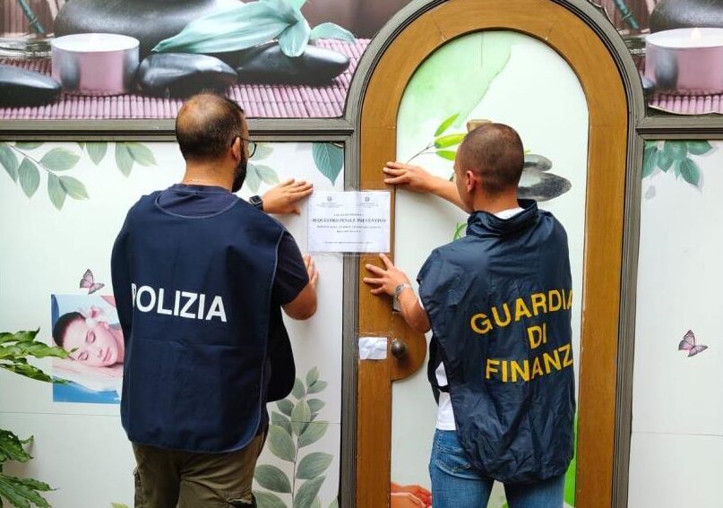 Desenzano del Garda: chiusi tre centri massaggi per sfruttamento, lavoro nero e reddito di cittadinanza illecito