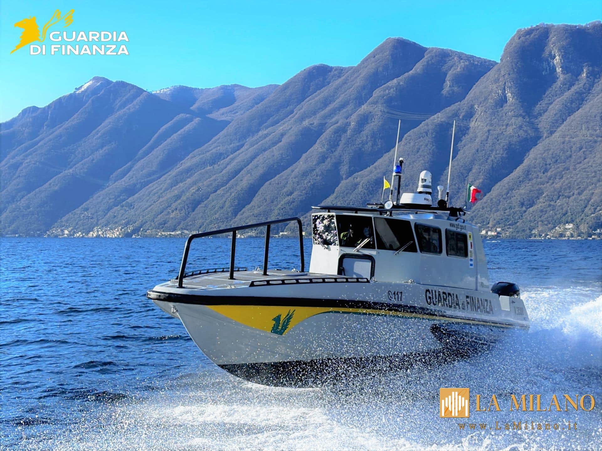 Guardia di Finanza soccorre un natante in avaria nel Lago di Como