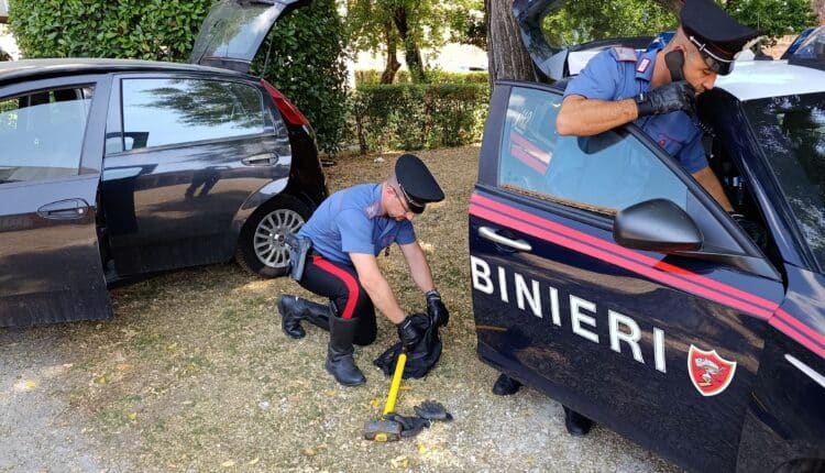 Massa Lombarda: arrestato 40enne dopo folle inseguimento e aggressione ai Carabinieri