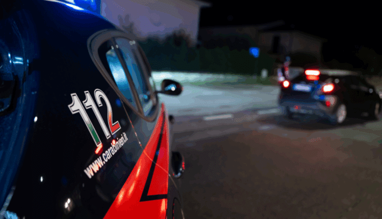 Capannori, Carabinieri arrestano 2 ladri in fuga con targa falsa