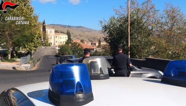 Randazzo, controlli straordinari dei Carabinieri: denunce, sequestri di droga e multe per oltre 10.000 euro