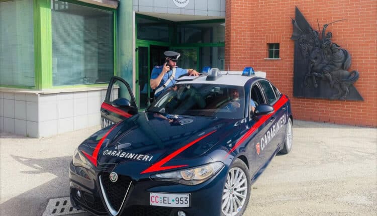 Bologna, controlli dei Carabinieri sull’esodo estivo: 150 persone identificate, 3 automobilisti ubriachi e un uomo armato fermato