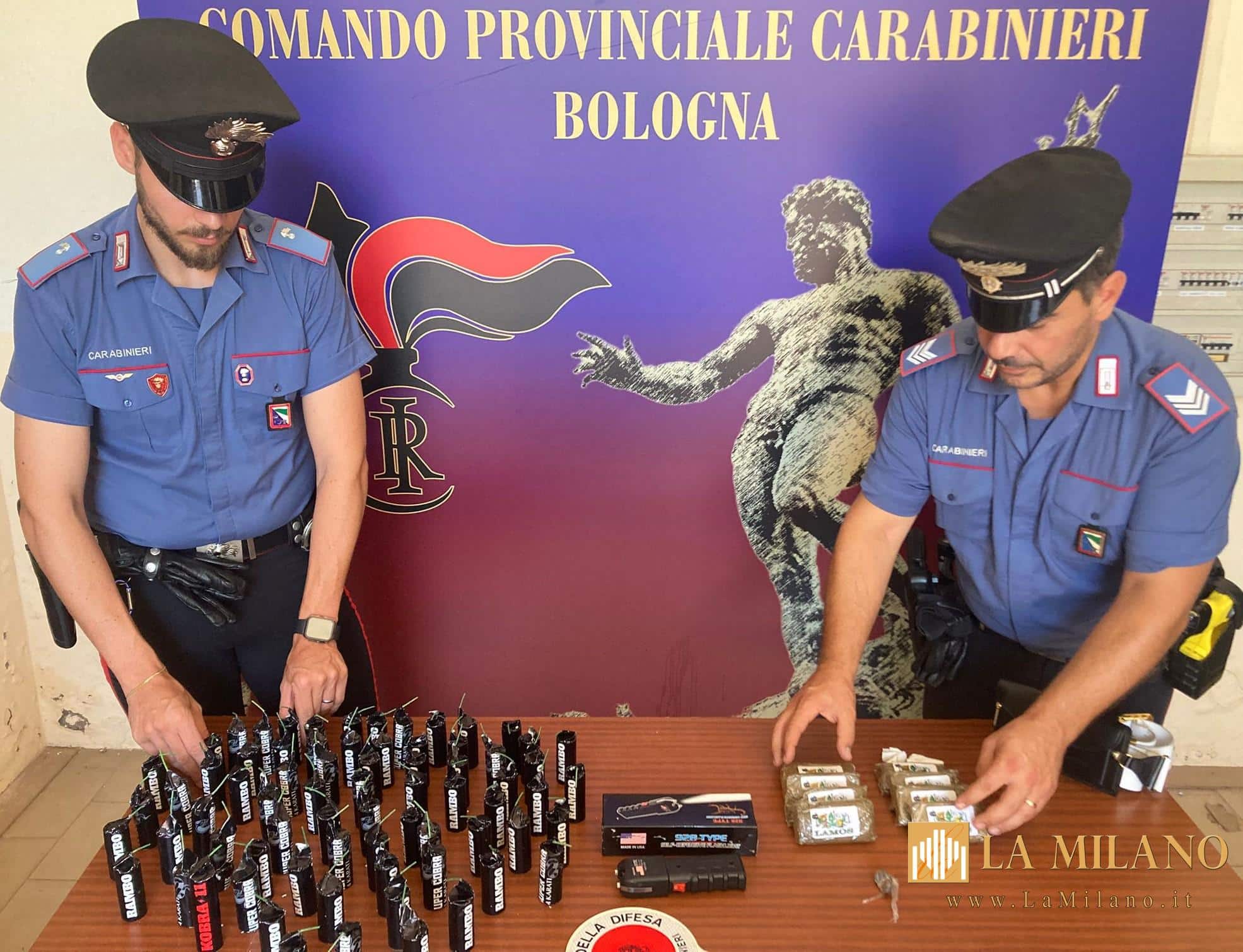 Bologna: 18enne arrestato per droga, armi ed esplosivi artigianali