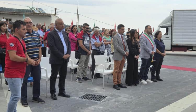 Petilia Policastro, inaugurata la nuova Piazza Caduti sul Lavoro alla Festa dei Minatori di Pagliarelle