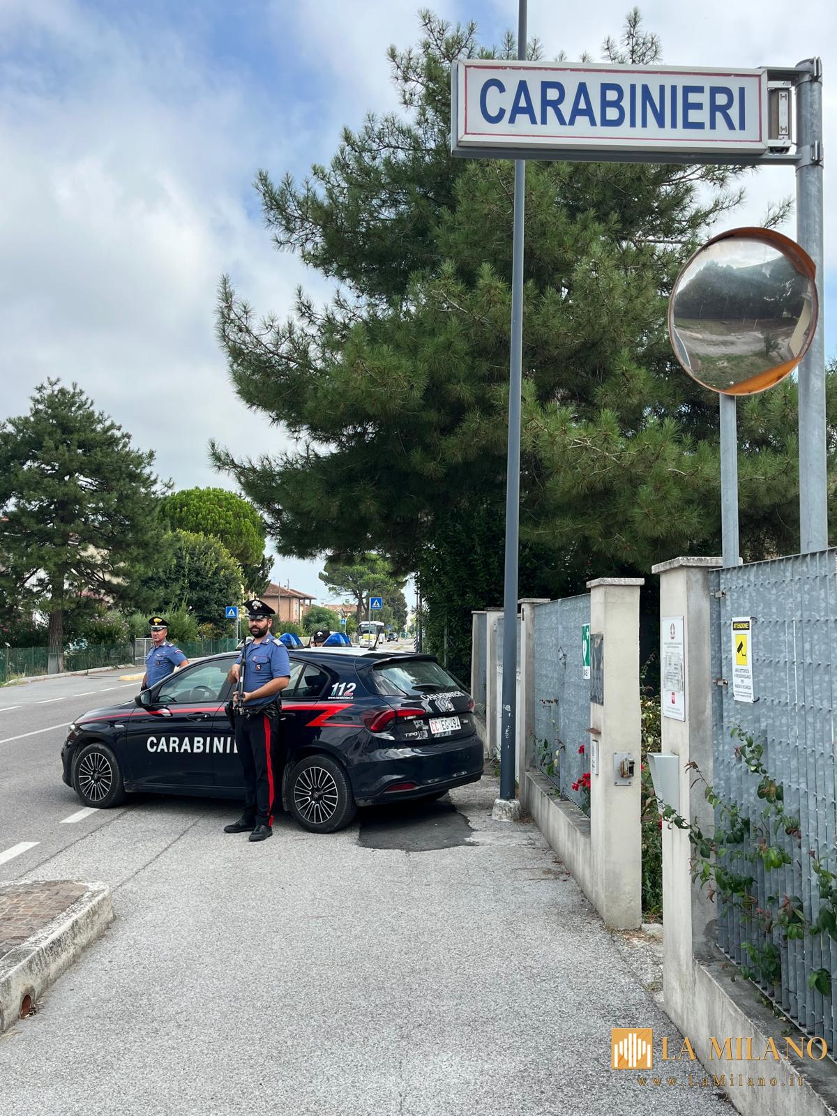 Ravenna: Carabinieri arrestano uomo per maltrattamenti in famiglia a Mezzano