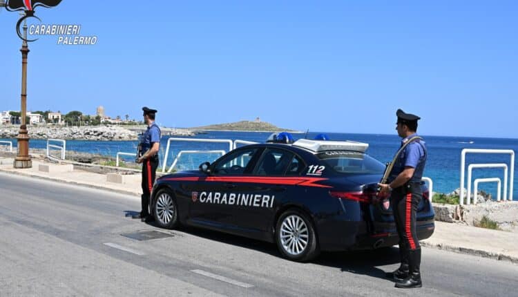 Carini, anziana cade in casa: salvata dai Carabinieri