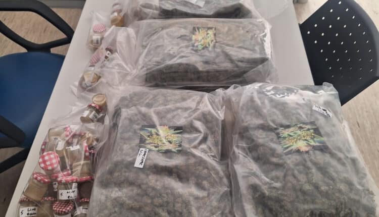 Maxi sequestro di droga a Lignano Sabbiadoro: arrestati 2 uomini con marijuana, cocaina, hashish e resina al THC