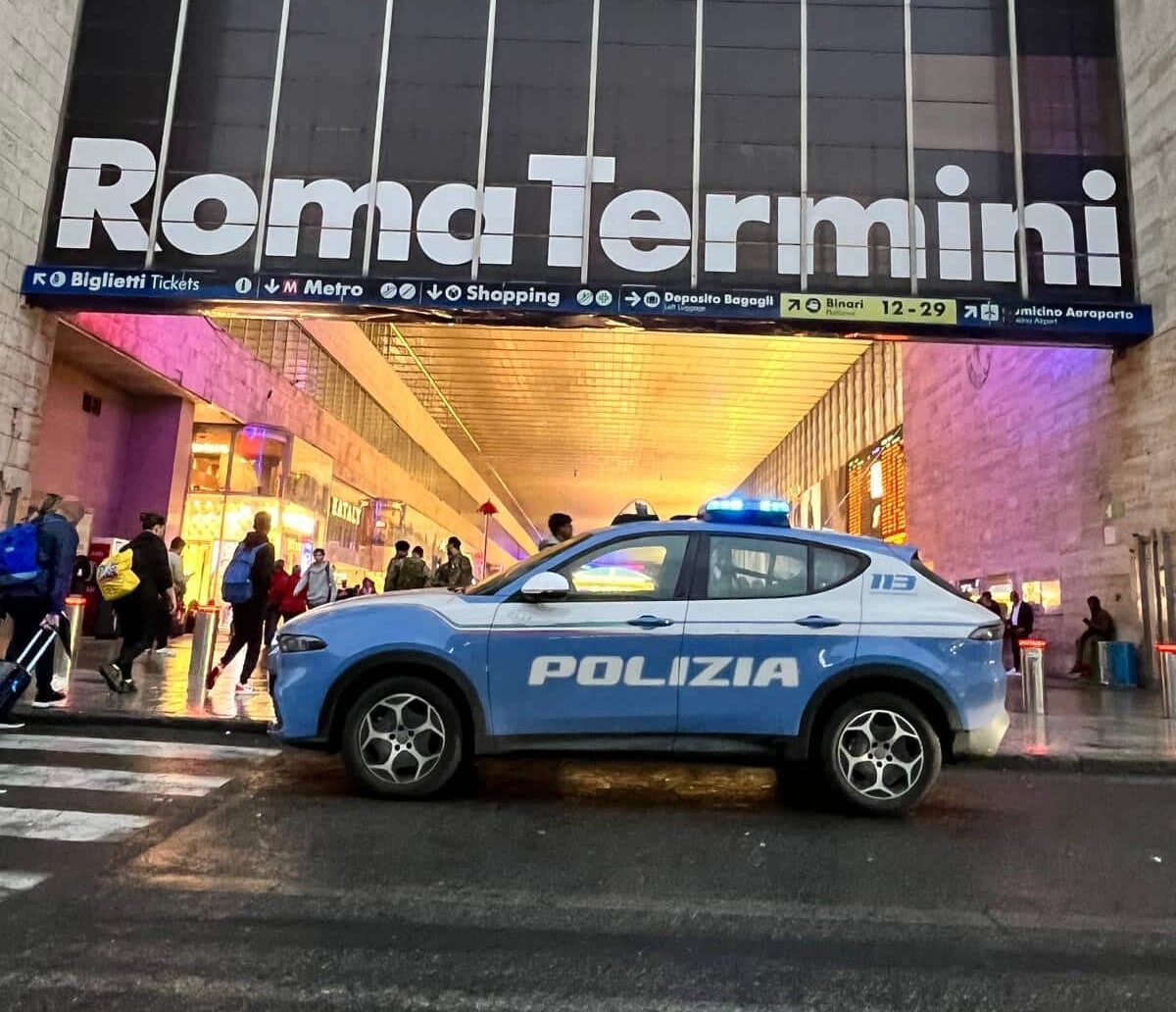 Roma, arrestata a Termini borseggiatrice ricercata dal 2017: dovrà scontare oltre 6 anni di carcere