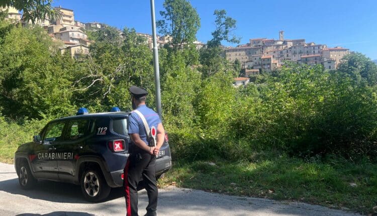 Marcetelli, 82enne minaccia 2 giovani con una pistola scacciacani: denunciato