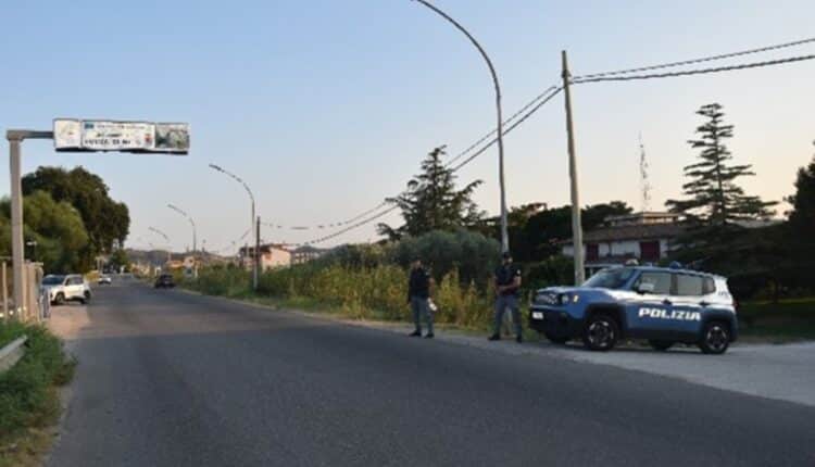 Imponente servizio di controllo del territorio a Crotone e comuni limitrofi: 921 persone identificate e attività abusive sequestrate