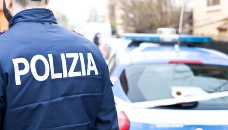 Minaccia i poliziotti durante un controllo: Arrestato titolare di un minimarket a Rimini