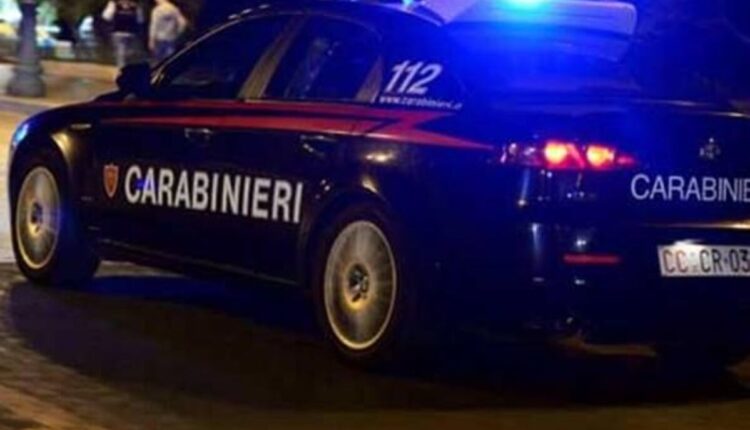 Mortara, 20enne arrestato per aggressione ai Carabinieri: militari feriti durante l’intervento