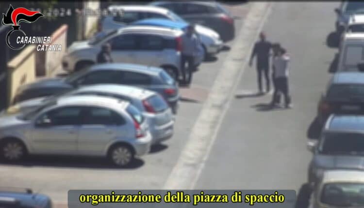 Catania, operazione “Capinera”: Convalidati 7 arresti domiciliari con braccialetto elettronico per detenzione e spaccio di sostanze stupefacenti