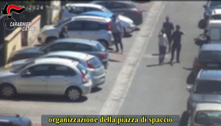 Catania, operazione “Capinera”: Convalidati 7 arresti domiciliari con braccialetto elettronico per detenzione e spaccio di sostanze stupefacenti