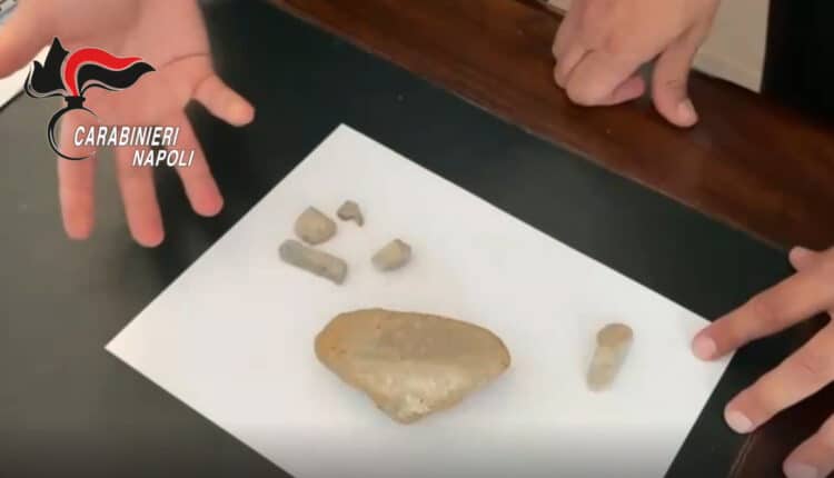 Pompei, guida nota turista con pietre nello zaino: 51enne scozzese denunciato. “Intervento sinergico per la tutela del patrimonio”