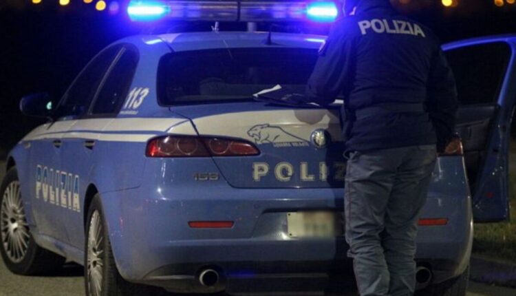 Como, arrestato 46enne per maltrattamenti in famiglia: aggredisce compagna e poliziotti