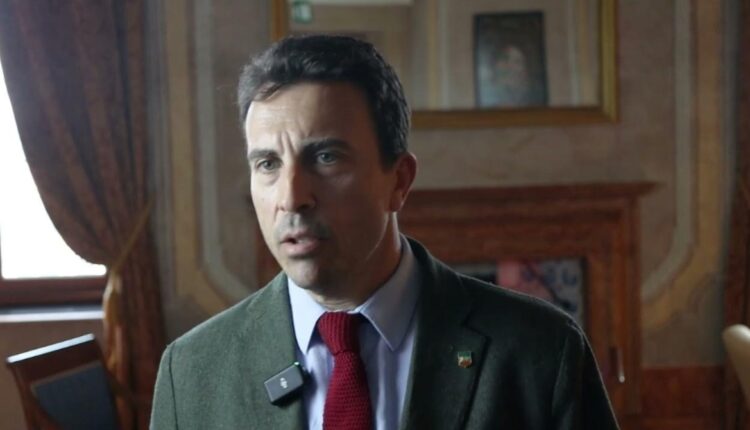 Veneto, al via il Bando per il sostegno all’arte contemporanea 2025: 25mila euro per artisti e collettivi