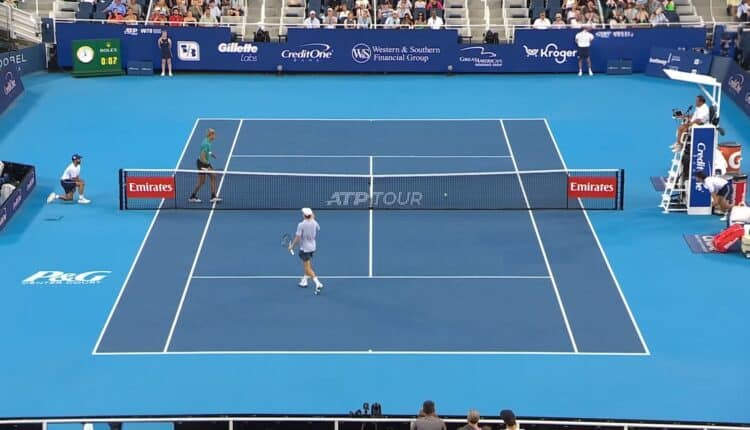 ATP Cincinnati: Sinner vince senza brillare contro Diallo, agli ottavi sfiderà Mannarino