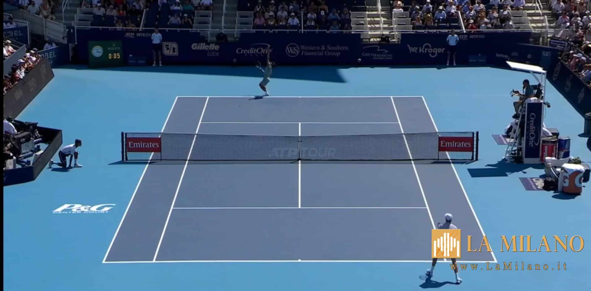 ATP Cincinnati: Sinner si ritira dopo cinque game, la finale va di diritto ad Alcaraz