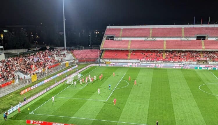 Il Monza inizia al meglio la nuova stagione in Serie B, il colpo di testa di Izzo regala la vittoria contro il Mantova