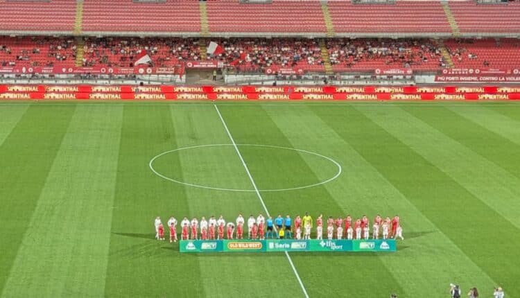 Il Monza inizia al meglio la nuova stagione in Serie B, il colpo di testa di Izzo regala la vittoria contro il Mantova.