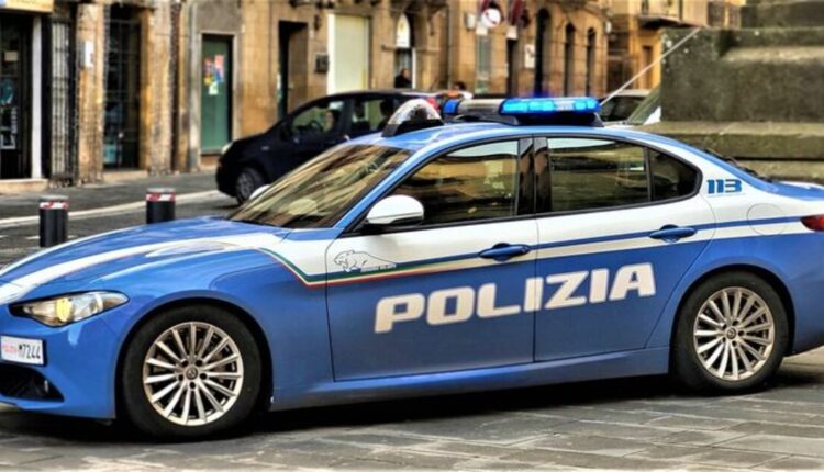 Pescara, aggredisce la madre per estorcerle denaro: arrestata 30enne