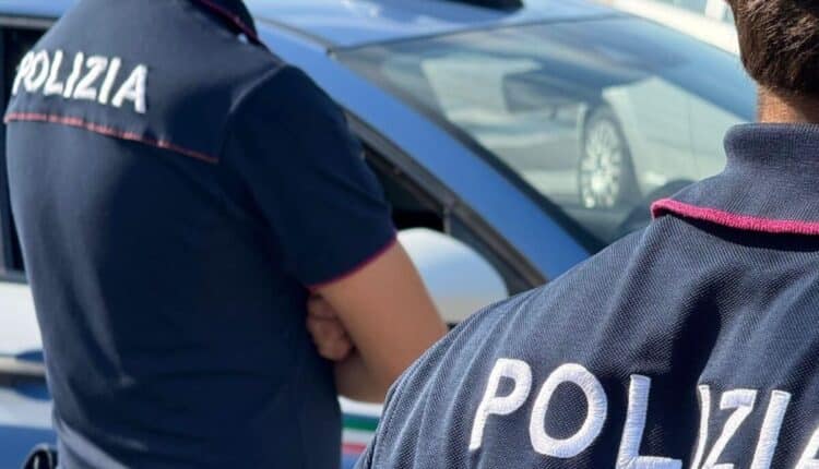 Roma, si fa assumere come colf e deruba la datrice di lavoro la prima notte: arrestata 51enne