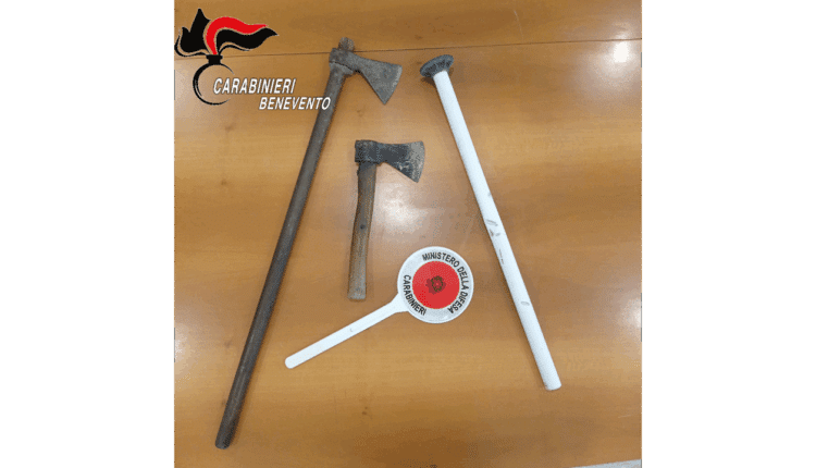 Benevento, aggredisce fisicamente moglie e figli: arrestato 54enne