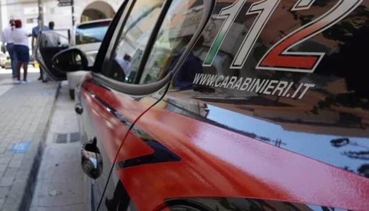 Maddaloni, rissa in piazza: 43enne arrestato per danneggiamento e resistenza ai carabinieri