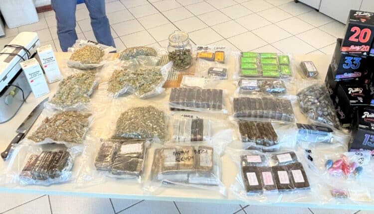 Ravenna, arrestati due ventenni: sequestrati 11 kg di droga tra hashish e marijuana