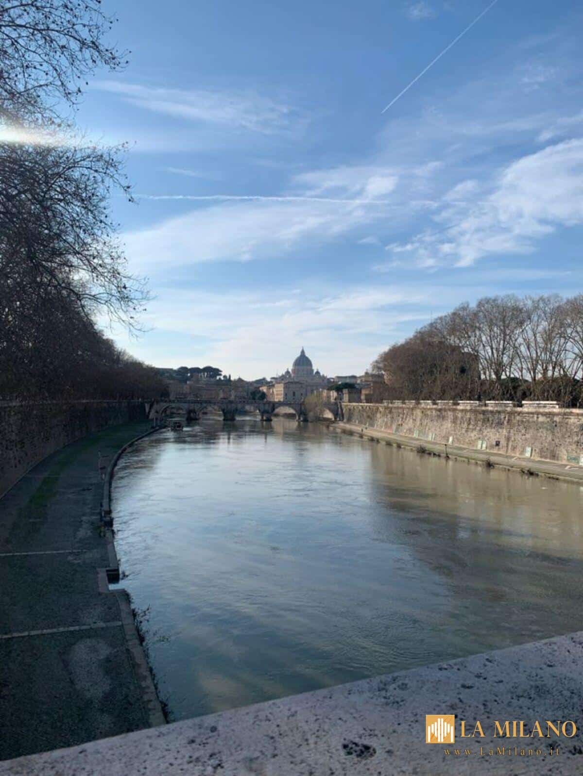 Roma, si tuffa nel Tevere: 22enne salvato dai Carabinieri