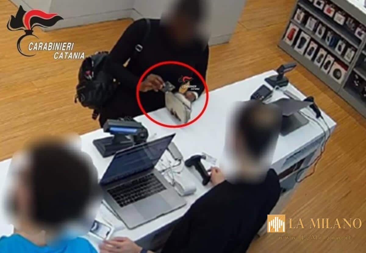 Catania: 32enne denunciata per ricettazione e uso indebito di carta di credito