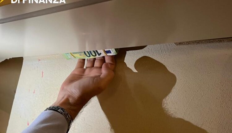 Frode fiscale da oltre 100 milioni tra Brescia e Mantova: perquisite aziende e abitazioni, smantellato un sistema di fatture false