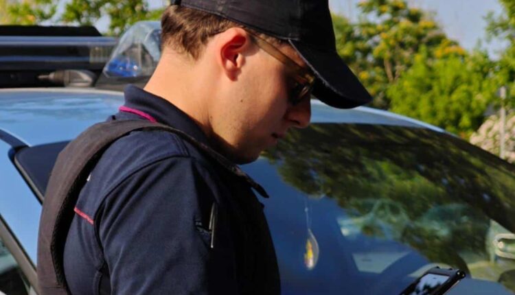 Roma, tenta di rapinare 2 connazionali: arrestato per tentato omicidio e rapina