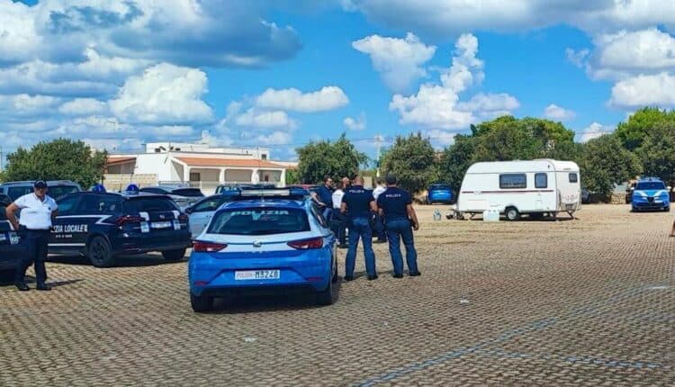 Nardò, sgomberato campo abusivo di roulotte a Frascone