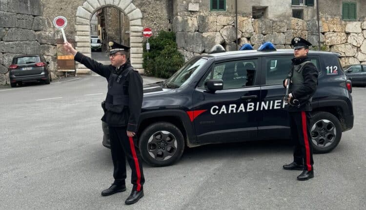 Alatri: cittadino irregolare espulso e accompagnato alla frontiera dai Carabinieri