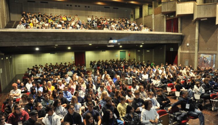 Bergamo: 500 studenti imparano le manovre salvavita con AREU