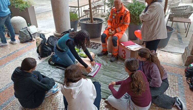 Bergamo: 500 studenti imparano le manovre salvavita con AREU