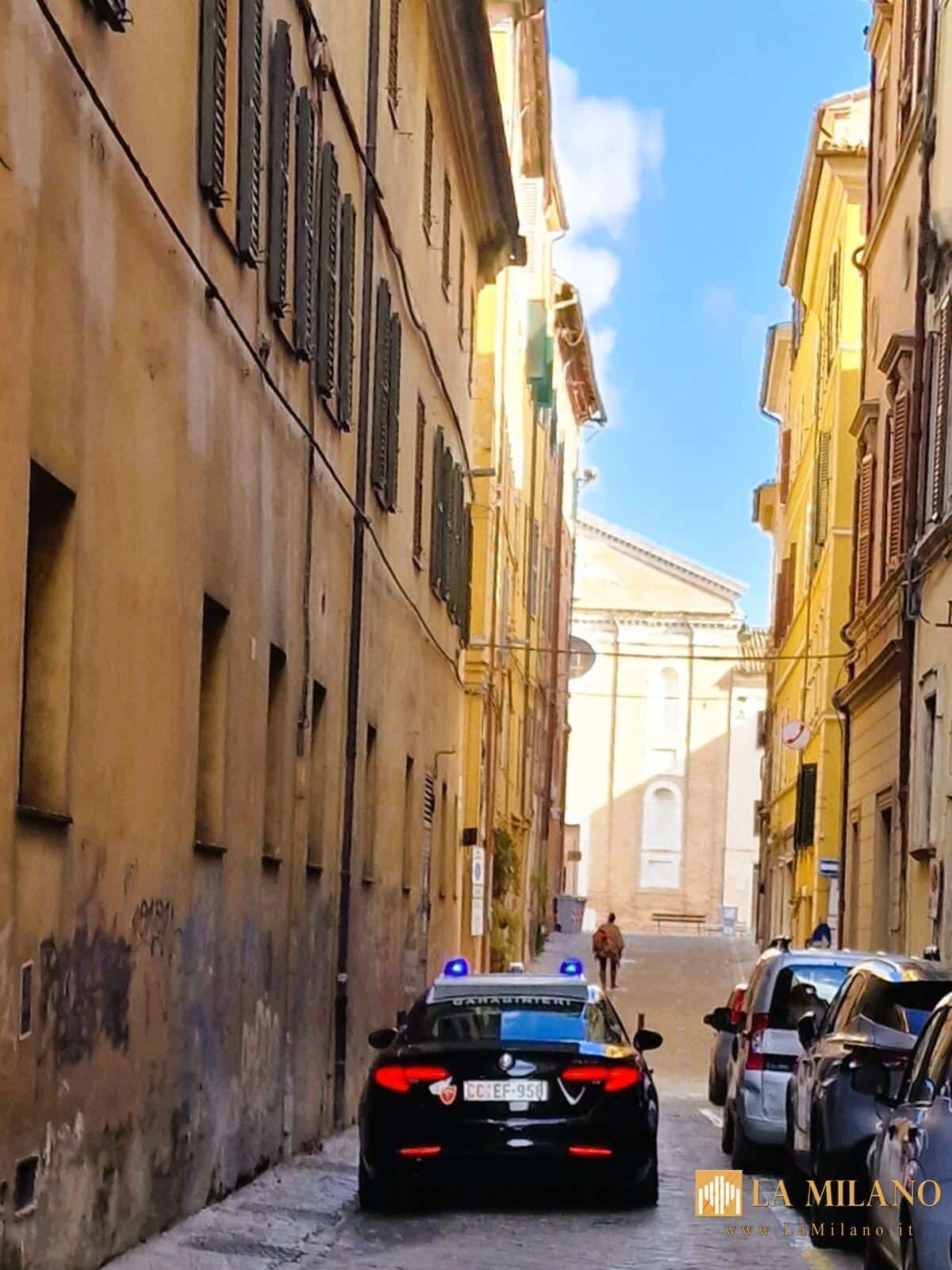 Jesi, 25enne arrestato e portato in carcere dopo una lunga scia di violenze