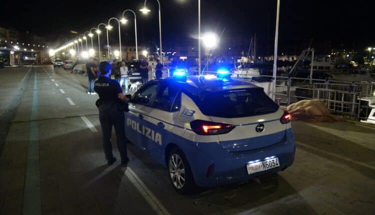 Genova: Polizia di Stato accompagna in Questura 6 irregolari durante controlli in Darsena
