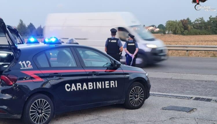 Cesenatico, controlli straordinari dei Carabinieri: 10 denunce per droga, armi e guida in stato di ebbrezza