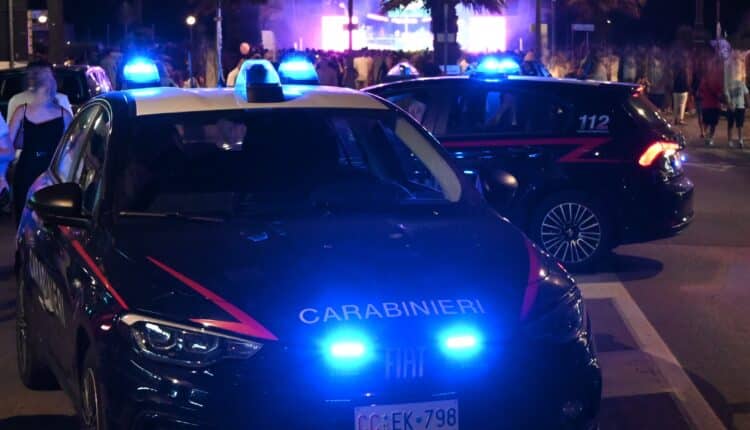 Cesenatico, controlli straordinari dei Carabinieri: 10 denunce per droga, armi e guida in stato di ebbrezza
