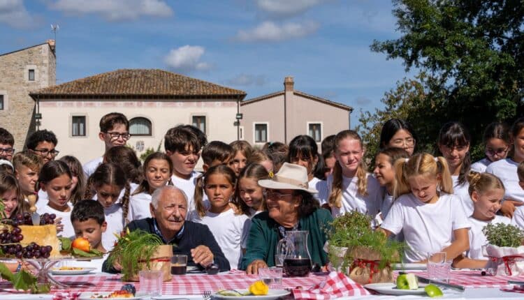 Al Bano e Mogol con i bambini di Caivano e Antoniano per la candidatura UNESCO della Cucina Italiana