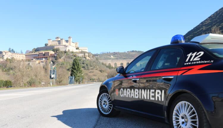 Spoleto, macabro ritrovamento: resti umani in un sacco vicino alla ferrovia