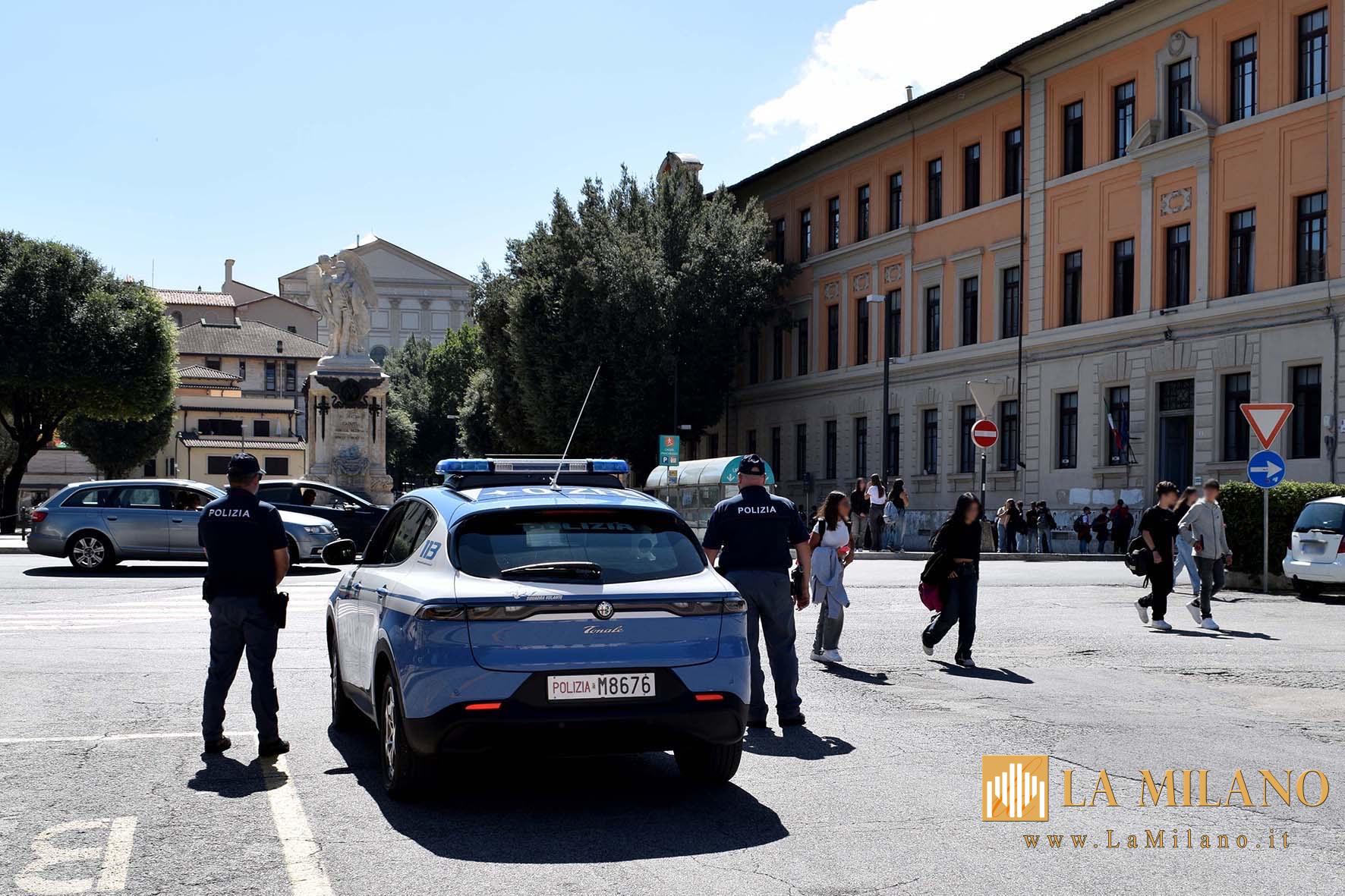 Rieti: Questura rafforza i controlli vicino alle scuole all’inizio dell’anno scolastico