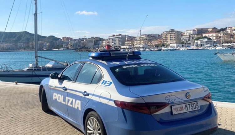 Crotone, la Polizia di Stato rafforza i controlli estivi: 31 misure di prevenzione