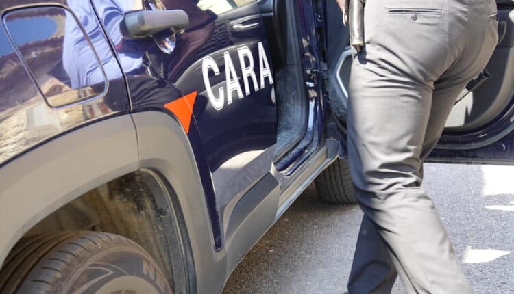 Napoli e Potenza: tre arresti per tentata estorsione con metodo mafioso