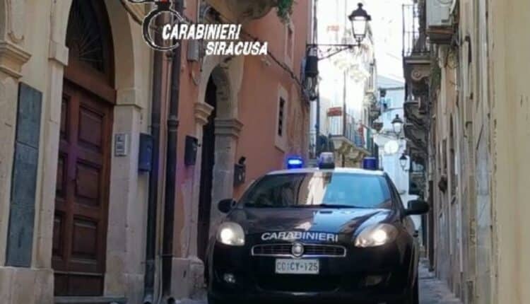 Ortigia, sgomberato immobile occupato: tre persone denunciate